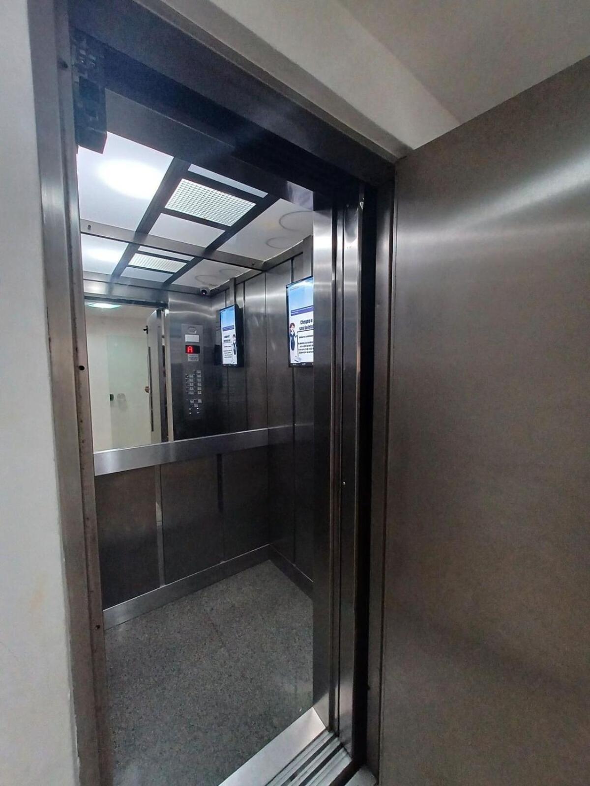 Apartemen Next To Engenhao Building Well Located *